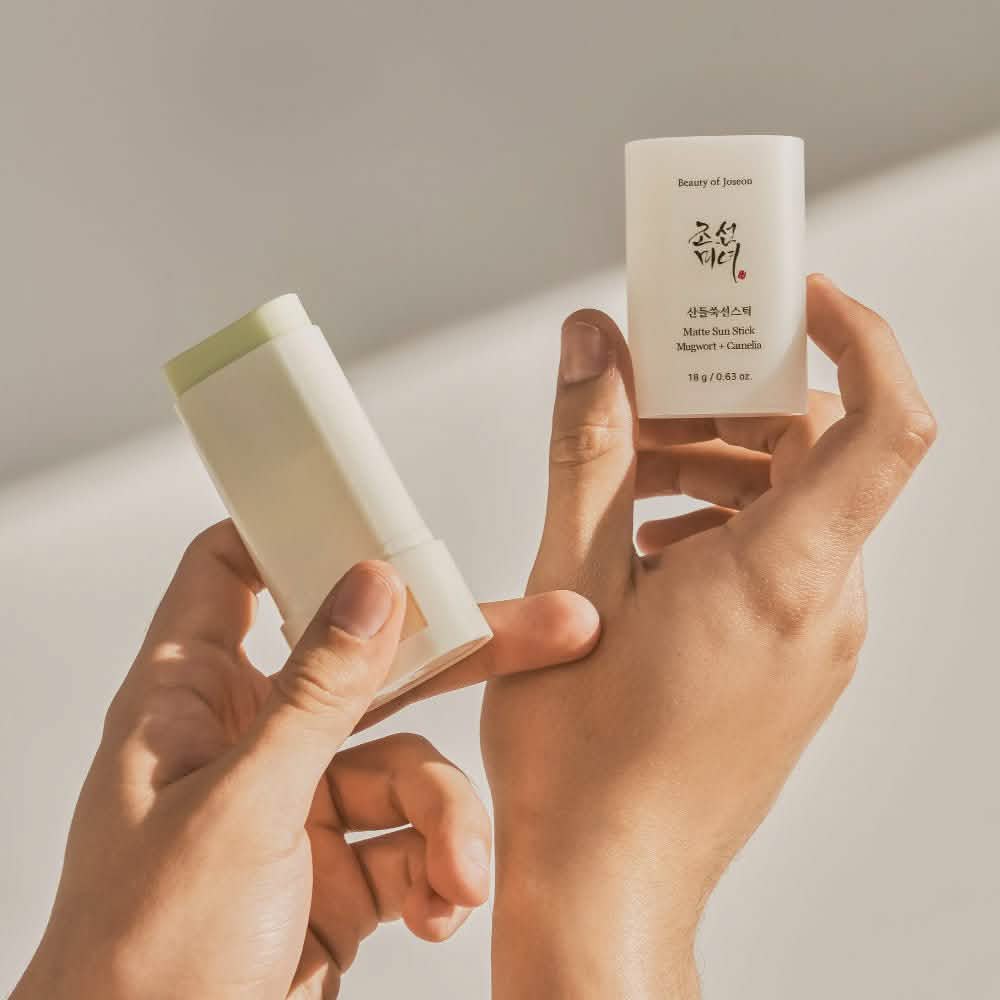 Matte Sun Stick: Mugwort + Camelia SPF 50+ PA++++